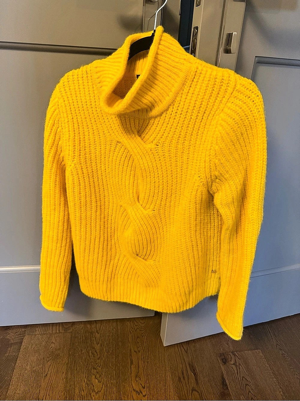 Marc Cain Cable Knit Turtleneck in Yellow Like New